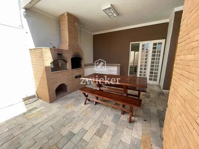Casa com 250m² 3 quartos e 2 banheiros, para alugar, no bairro Jardim Terra Branca em Bauru