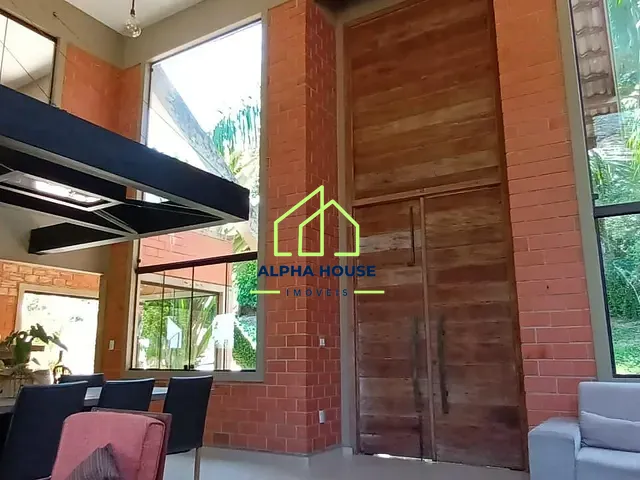 Casa com 2000m² 4 quartos e 4 banheiros, à venda, no bairro Chácaras Cataguá em Taubaté