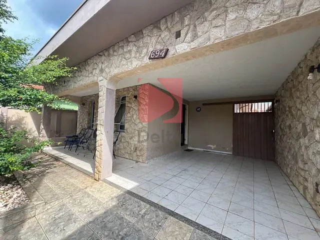 Casa 3 quartos e 2 banheiros, à venda, no bairro Jardim Olímpio Felício em Pirassununga
