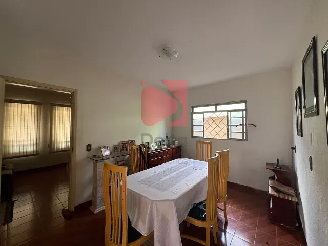 Casa 3 quartos e 2 banheiros, à venda, no bairro Jardim Olímpio Felício em Pirassununga