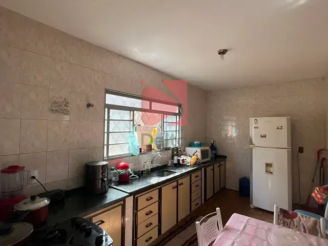 Casa 3 quartos e 2 banheiros, à venda, no bairro Jardim Olímpio Felício em Pirassununga