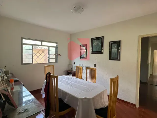 Casa 3 quartos e 2 banheiros, à venda, no bairro Jardim Olímpio Felício em Pirassununga