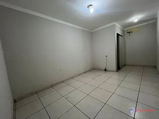 Casa com 336m² 3 quartos e 1 banheiro, à venda, no bairro Carioca em Três Lagoas