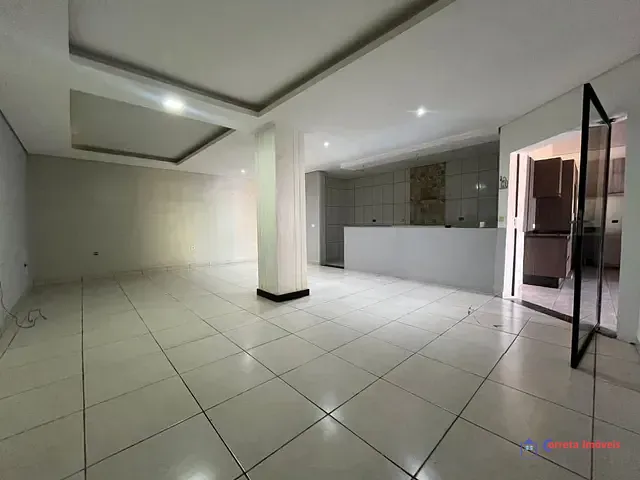 Casa com 336m² 3 quartos e 1 banheiro, à venda, no bairro Carioca em Três Lagoas