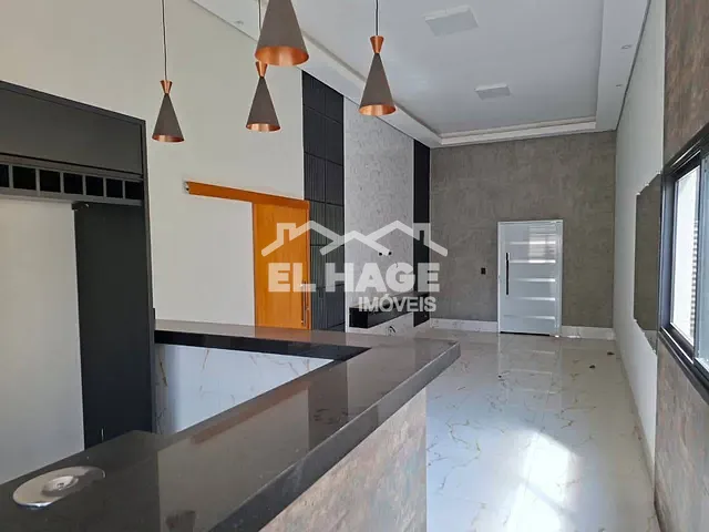 Casa com 250m² 3 quartos e 2 banheiros, à venda, no bairro Loteamento Salvador Costa Marques em Cuiabá