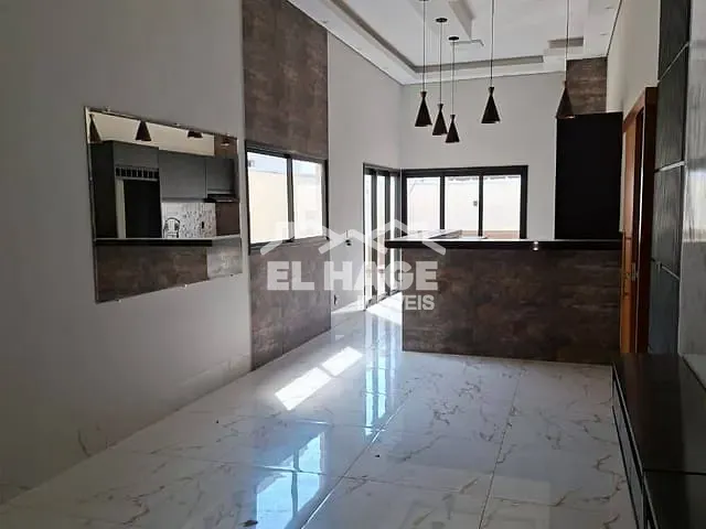 Casa com 250m² 3 quartos e 2 banheiros, à venda, no bairro Loteamento Salvador Costa Marques em Cuiabá