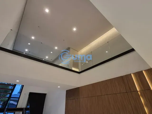 Casa com 300m² 3 quartos e 5 banheiros, à venda, no bairro Condomínio Residencial Euroville II em Bragança Paulista