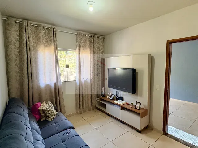 Casa com 150m² 2 quartos e 1 banheiro, à venda, no bairro Jardim Marabu em Rolândia