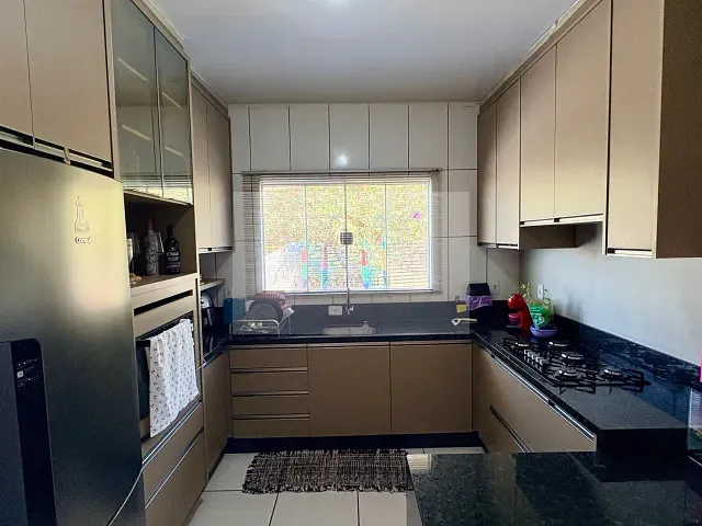 Casa com 150m² 2 quartos e 1 banheiro, à venda, no bairro Jardim Marabu em Rolândia