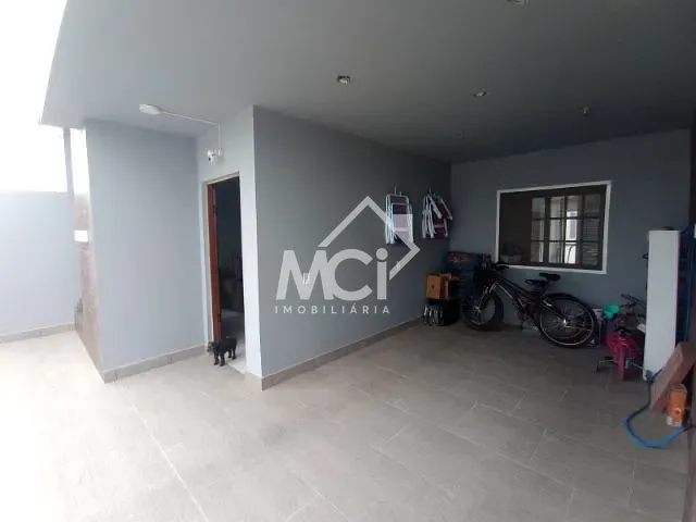 Casa 2 quartos e 1 banheiro, à venda, no bairro Areal em Pelotas