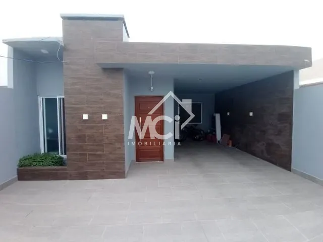 Casa 2 quartos e 1 banheiro, à venda, no bairro Areal em Pelotas