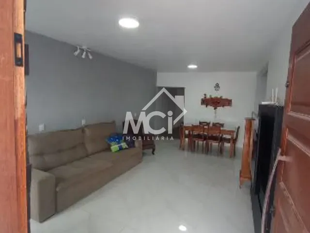 Casa 2 quartos e 1 banheiro, à venda, no bairro Areal em Pelotas