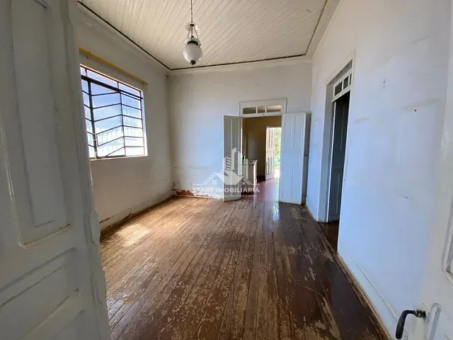 Casa 3 quartos e 1 banheiro, para alugar, no bairro Centro em Pederneiras