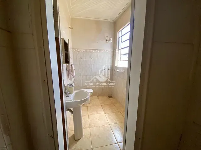 Casa 3 quartos e 1 banheiro, para alugar, no bairro Centro em Pederneiras