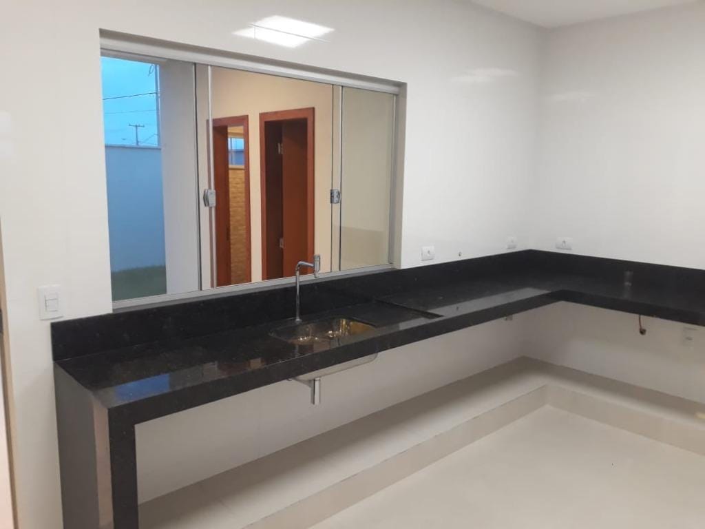 Casa à venda com 3 quartos, 200m² - Foto 9