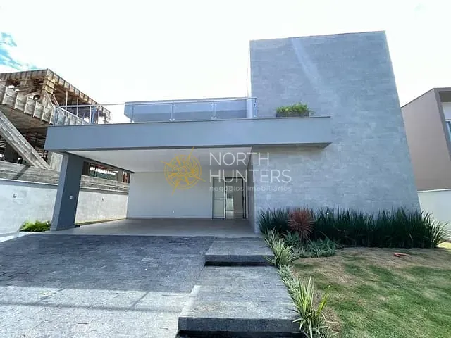 Casa com 606m² 4 quartos e 6 banheiros, à venda, no bairro Ingleses do Rio Vermelho em Florianópolis
