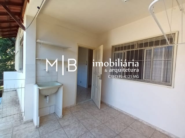 Casa 2 quartos e 1 banheiro, para alugar, no bairro MENEZES em CATAGUASES