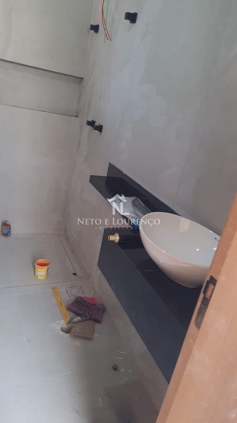 Casa à venda com 3 quartos, 80m² - Foto 11