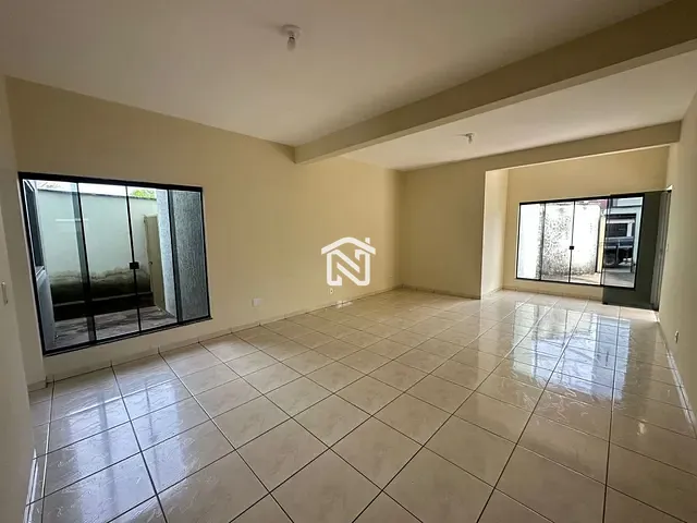 Casa com 360m² 3 quartos e 1 banheiro, para alugar, no bairro Setor Oeste em Paraíso do Tocantins