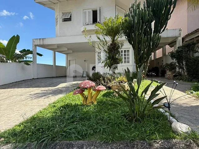 Casa com 330m² 4 quartos e 5 banheiros, à venda, no bairro Jardim Itatinga em São Paulo