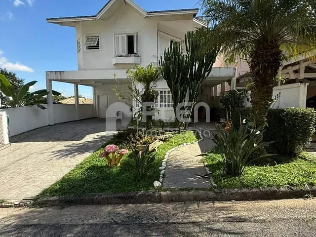 Casa com 330m² 4 quartos e 5 banheiros, à venda, no bairro Jardim Itatinga em São Paulo