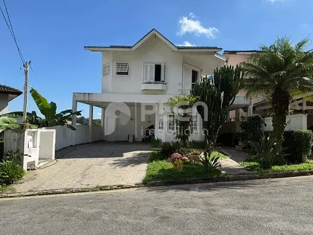 Casa com 330m² 4 quartos e 5 banheiros, à venda, no bairro Jardim Itatinga em São Paulo