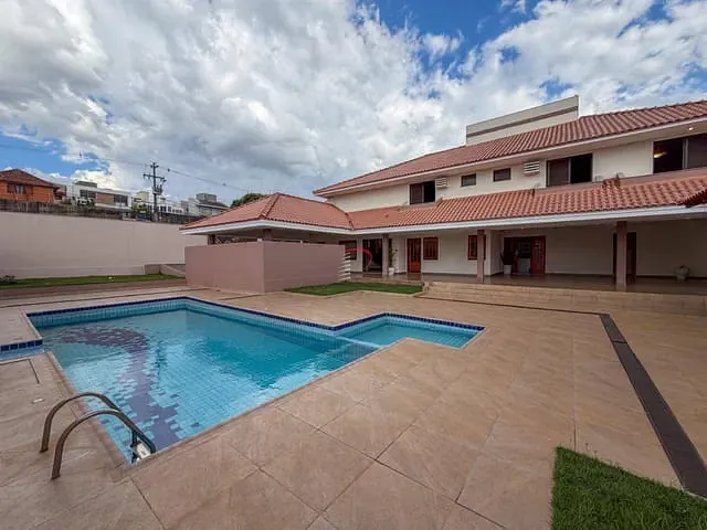 Casa com 825m², para alugar, no bairro Jardim Araxá  em Londrina