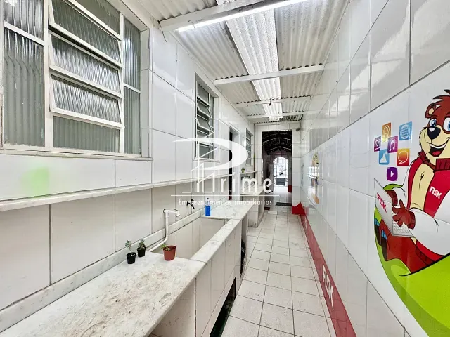 Casa com 360m², para alugar, no bairro Piratininga em Niterói