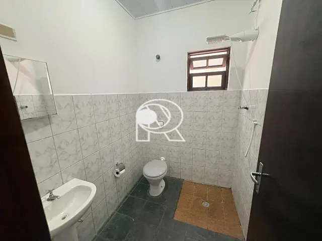 Casa 2 quartos e 1 banheiro, para alugar, no bairro Jardim Valeri em Registro