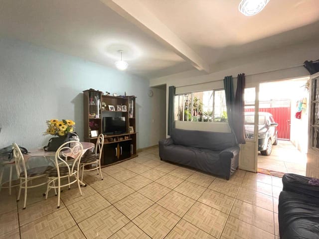 Casa 3 quartos e 1 banheiro, à venda, no bairro Belmonte em Belo Horizonte