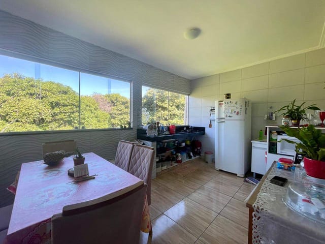 Casa 3 quartos e 1 banheiro, à venda, no bairro Belmonte em Belo Horizonte
