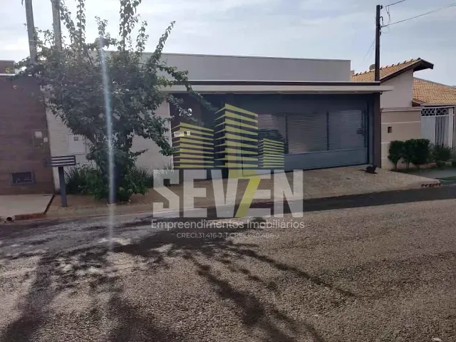 Casa com 189m², à venda, no bairro Jardim Itáia em Borborema