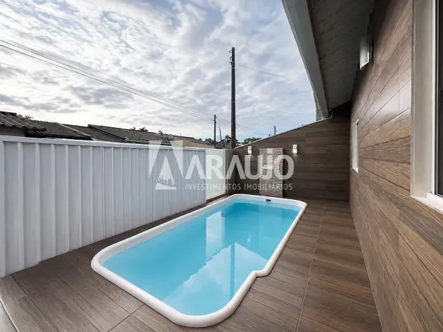 Casa com 107m² 2 quartos e 1 banheiro, à venda, no bairro Espinheiros em Itajaí