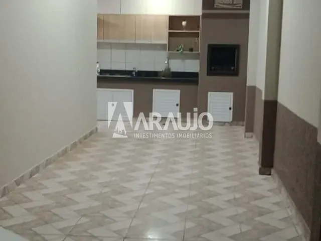 Casa com 107m² 2 quartos e 1 banheiro, à venda, no bairro Espinheiros em Itajaí