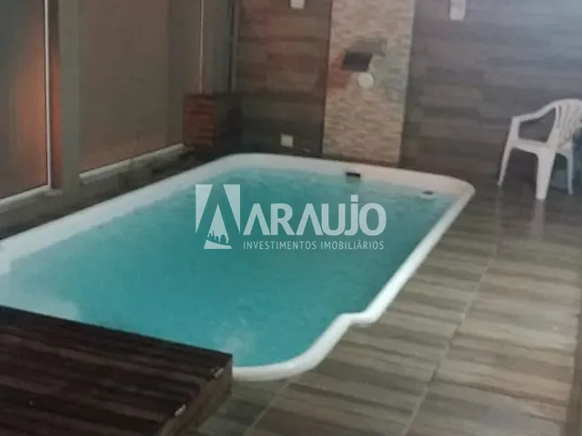 Casa com 107m² 2 quartos e 1 banheiro, à venda, no bairro Espinheiros em Itajaí