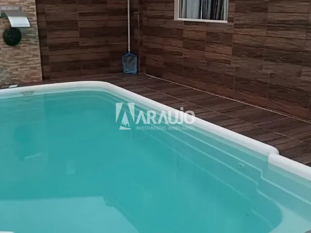 Casa com 107m² 2 quartos e 1 banheiro, à venda, no bairro Espinheiros em Itajaí