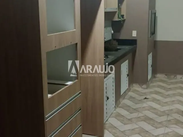 Casa com 107m² 2 quartos e 1 banheiro, à venda, no bairro Espinheiros em Itajaí
