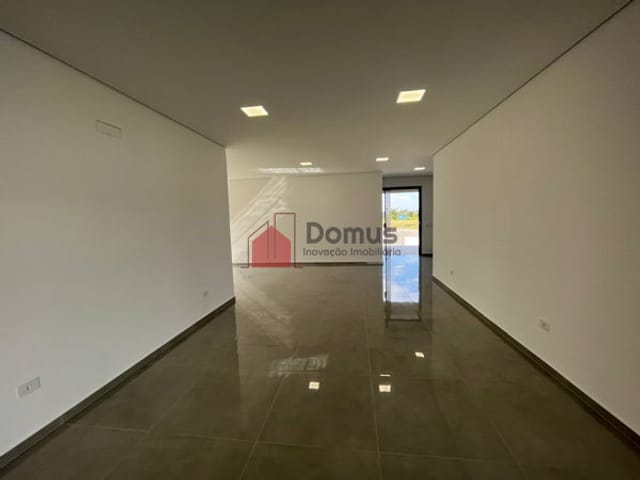 Casa com 560m², à venda, no bairro Alto do Cardoso em Pindamonhangaba