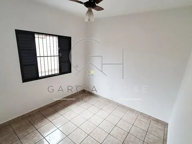 Casa com 234m² 2 quartos e 2 banheiros, à venda, no bairro Jardim Arlindo Laguna em Ribeirão Preto