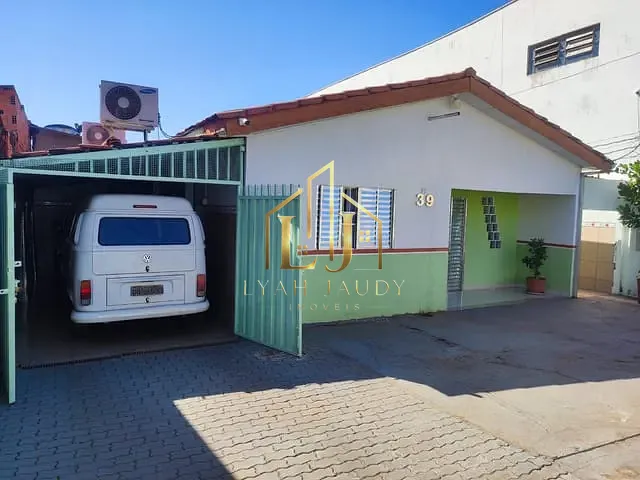 Casa com 360m² 2 quartos e 2 banheiros, à venda, no bairro Bosque da Saúde em Cuiabá