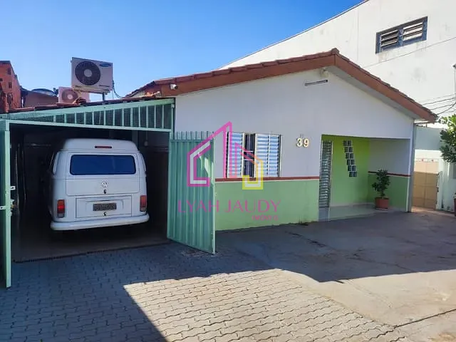 Casa com 360m² 2 quartos e 2 banheiros, à venda, no bairro Bosque da Saúde em Cuiabá