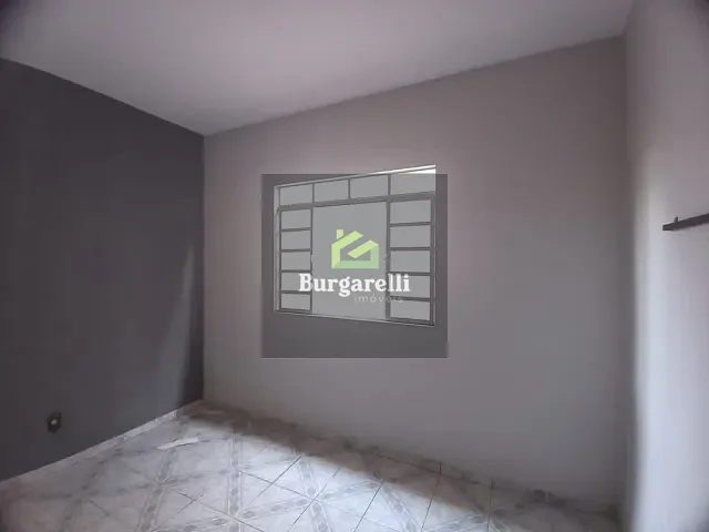 Casa 2 quartos e 1 banheiro, para alugar, no bairro Jardim Campestre II em Lavras
