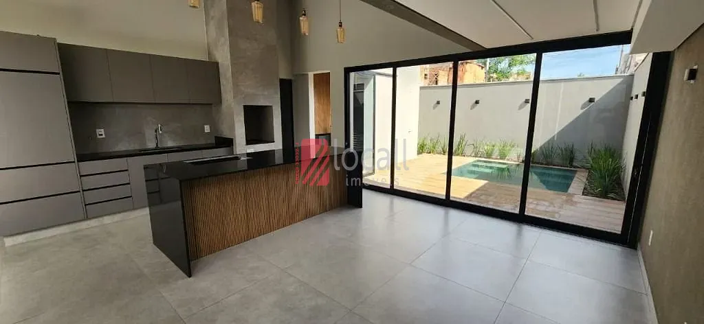 Casa com 3 quartos à venda, 180m² — foto 2 de 58