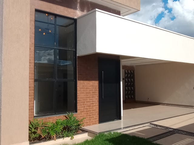 Foto do Casa - Casa com características únicas no Papilon Park com gourmet e piscina | Maxwell Imóveis