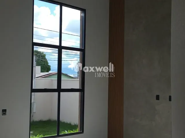 Casa com 360m² 3 quartos e 4 banheiros, à venda, no bairro Papillon Park - Complemento em Aparecida de Goiânia
