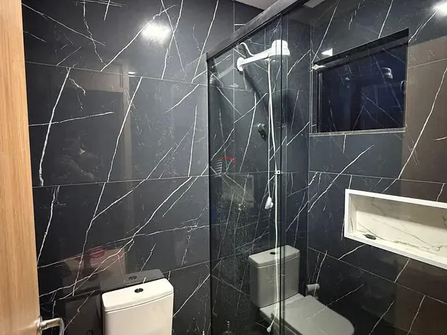 Casa com 252m² 3 quartos e 5 banheiros, à venda, no bairro Conjunto Habitacional Alexandre Urbanas em Londrina