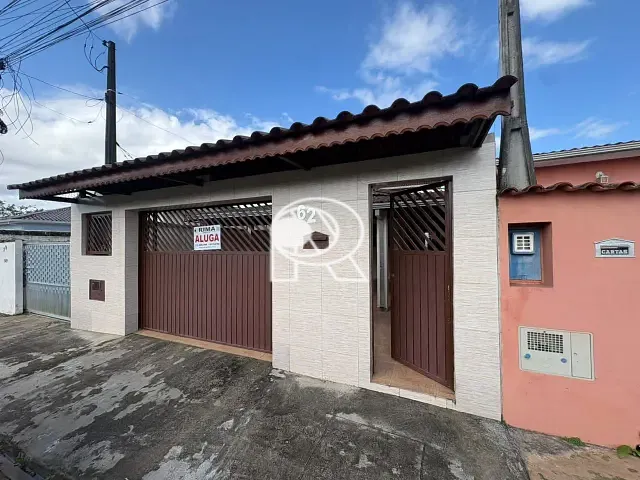 Casa 2 quartos e 2 banheiros, para alugar, no bairro Jardim Valeri em Registro