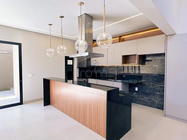 Casa com 249m² 4 quartos e 2 banheiros, à venda, no bairro Residencial Gaivota I em São José do Rio Preto