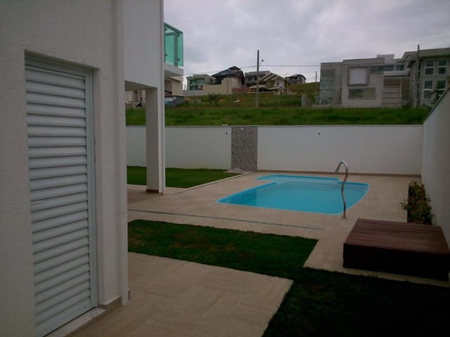 Foto do Casa - Casa com 3 suítes à venda, 4 vagas, 340 m² por R$ 2.000.000 - Condomínio Residencial Jaguary - São José dos Campos/SP | RUSSI IMÓVEIS