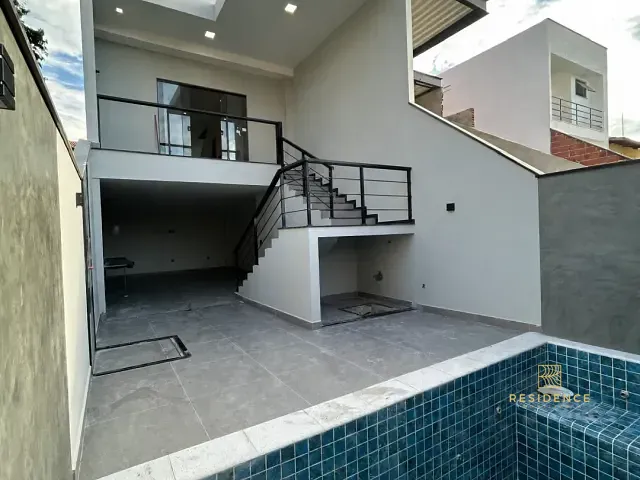 Casa 3 quartos e 3 banheiros, à venda, no bairro Jardim Amália em Volta Redonda